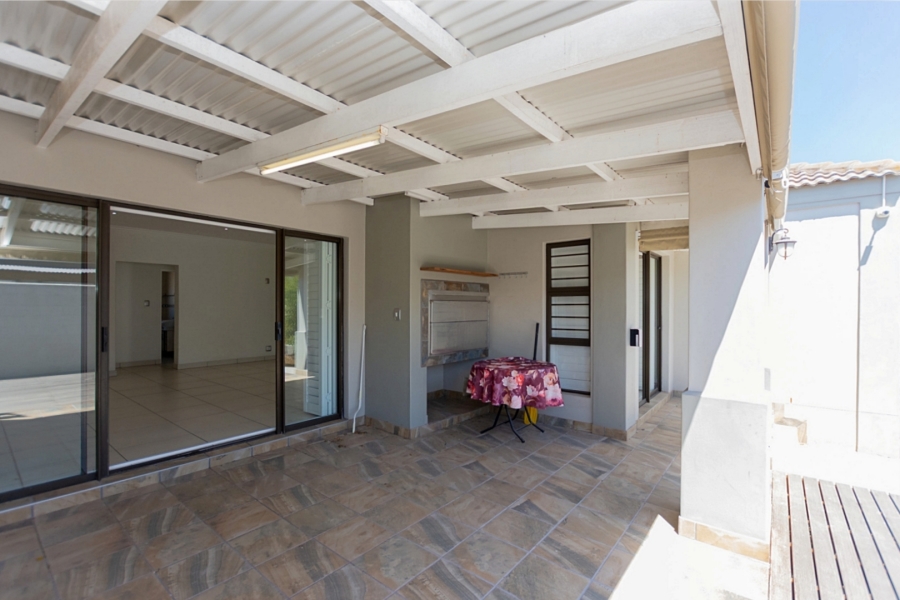 5 Bedroom Property for Sale in Country Club Western Cape